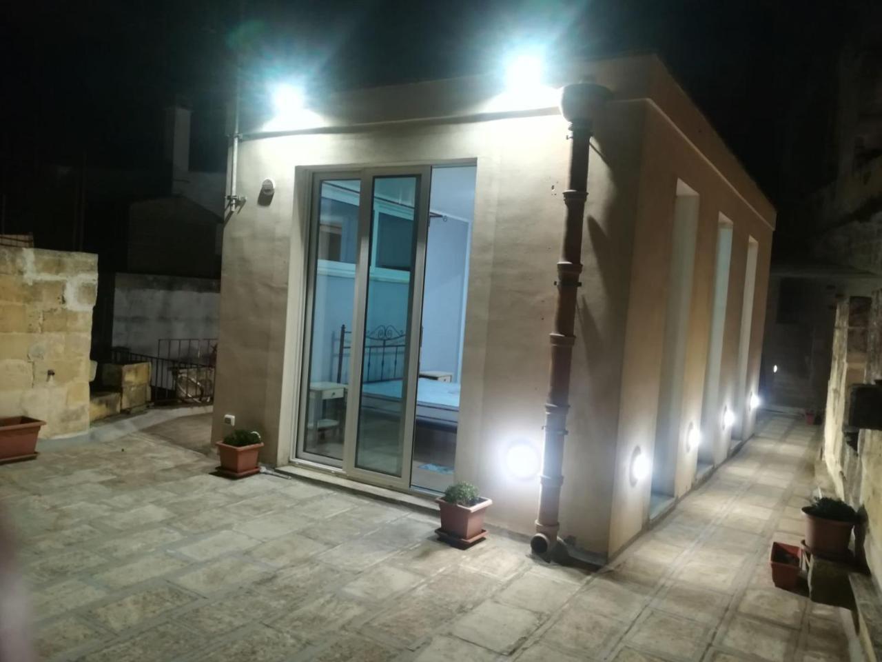 Dimora Dell'Artista Bed & Breakfast Lecce Exterior photo