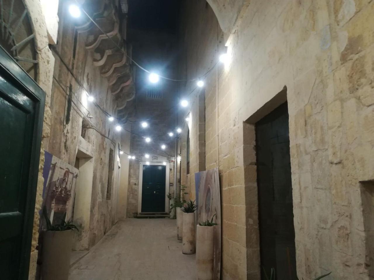 Dimora Dell'Artista Bed & Breakfast Lecce Exterior photo